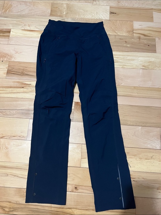 lululemon athletica Pants - lululemon athletica navy beat the sleet pant